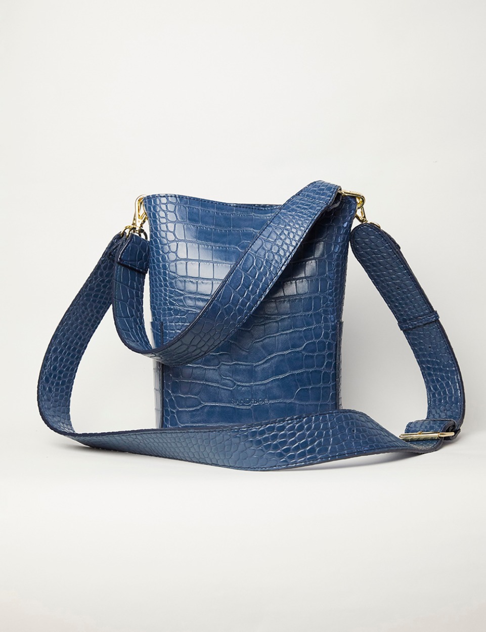 RB croco bucket bag (blue)