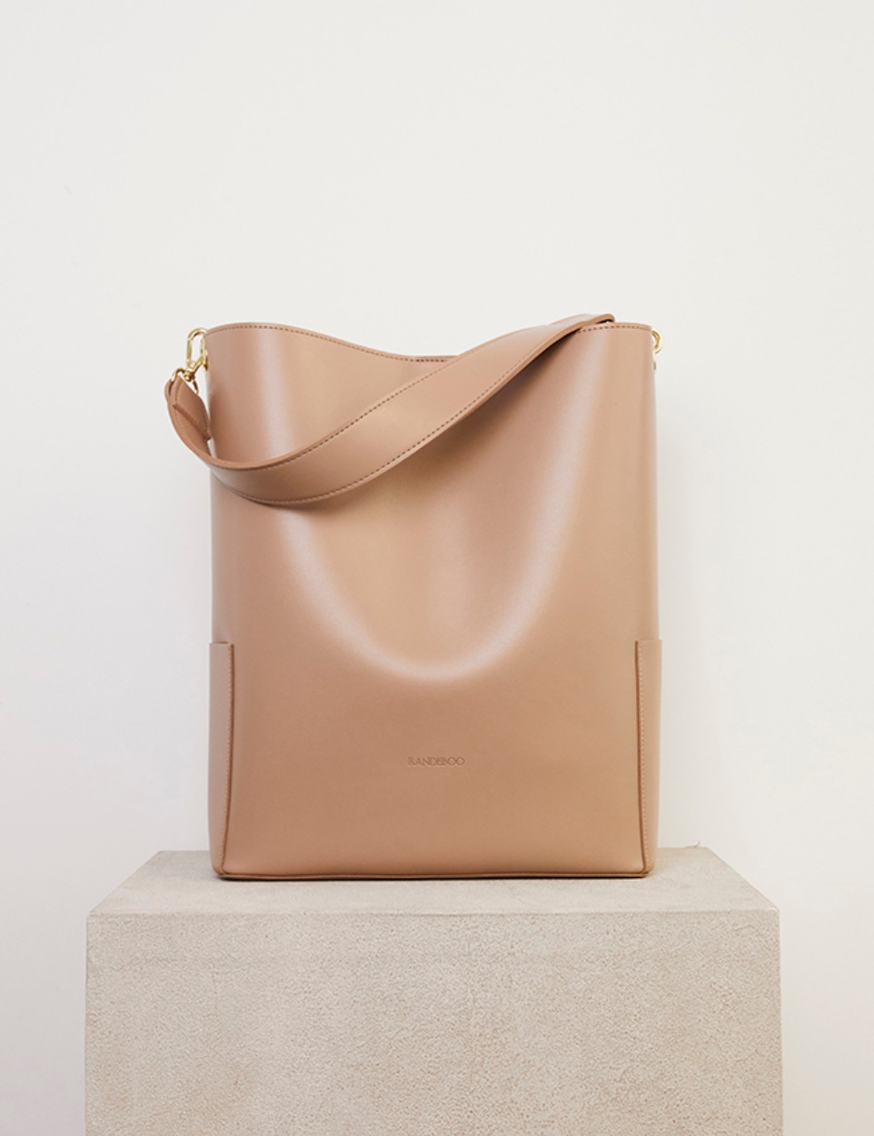 【PRE】RB bucket bag (nude)