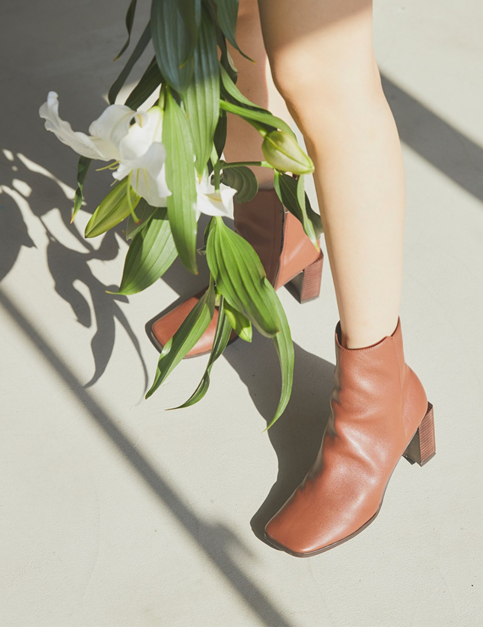 Square short boots