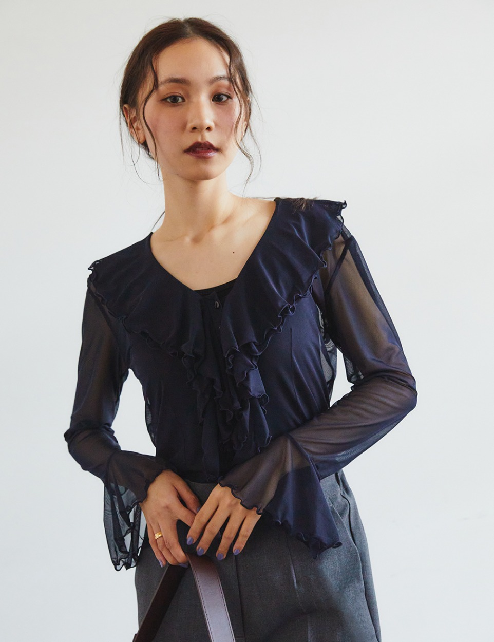 Organdy frill blouse
