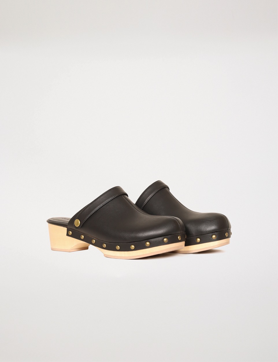 Wood sabo sandal