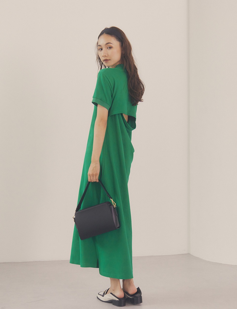Back cutting dress