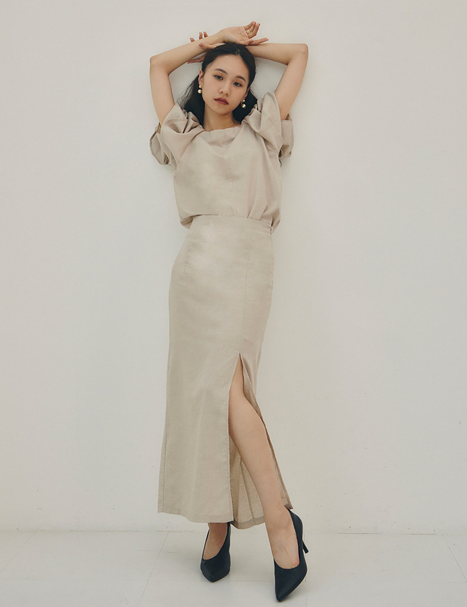 Sensual slit skirt