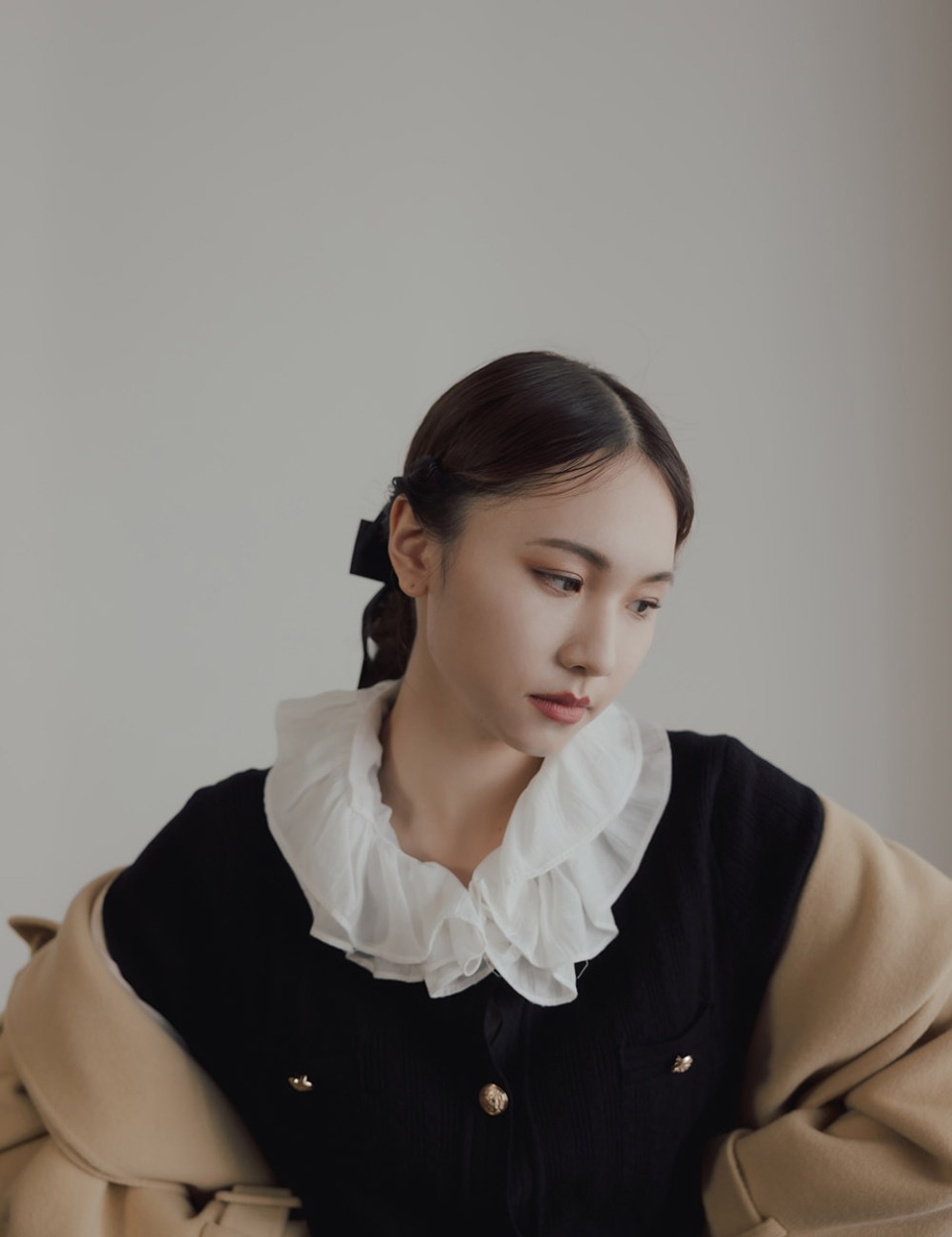 Front frill blouse