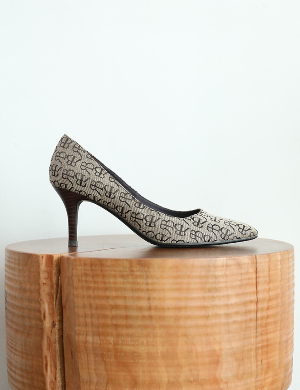 RB monogram pumps