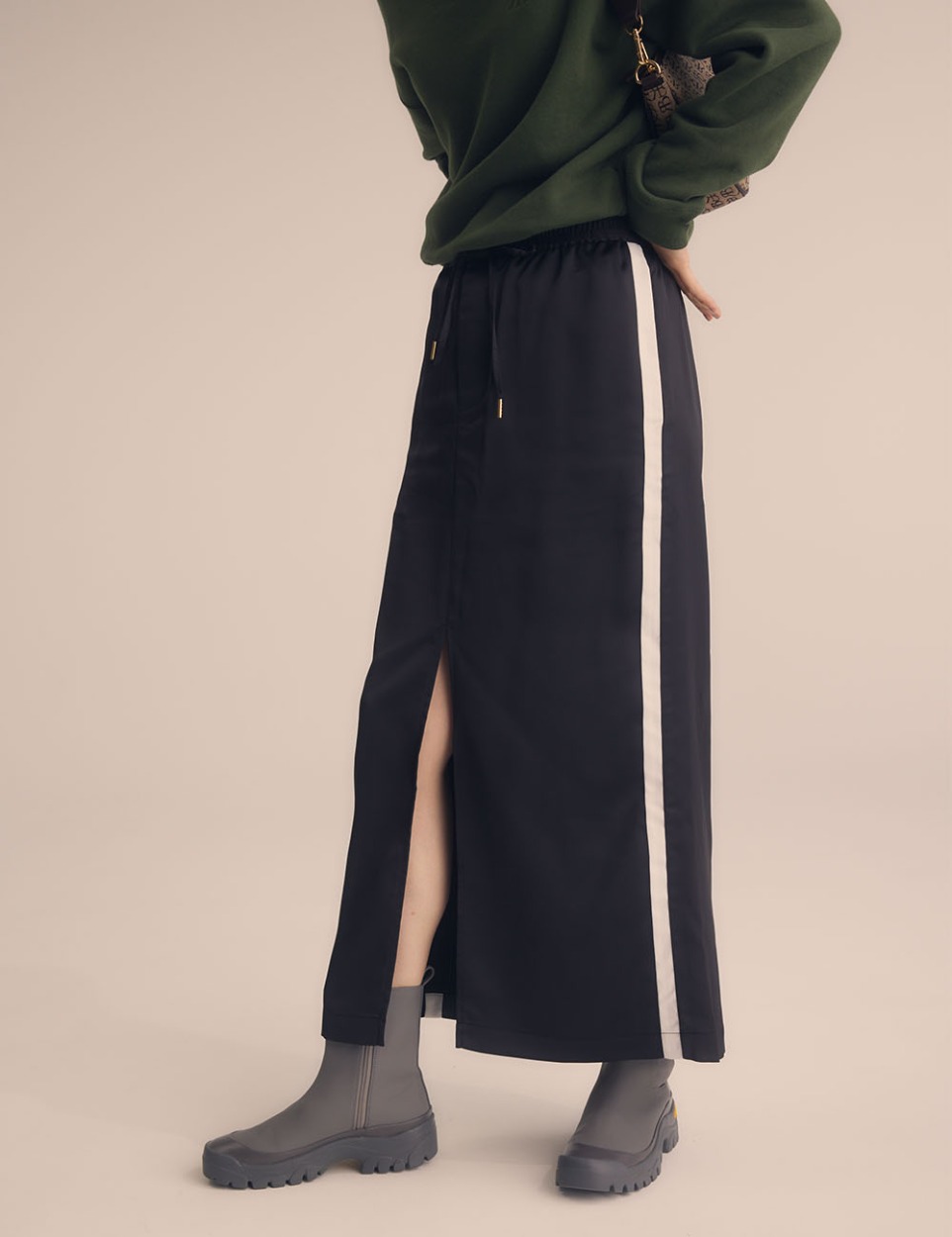 Satin street skirt