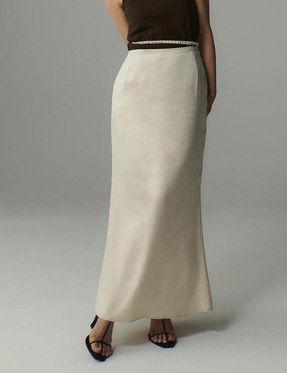 Belt satin skirt
